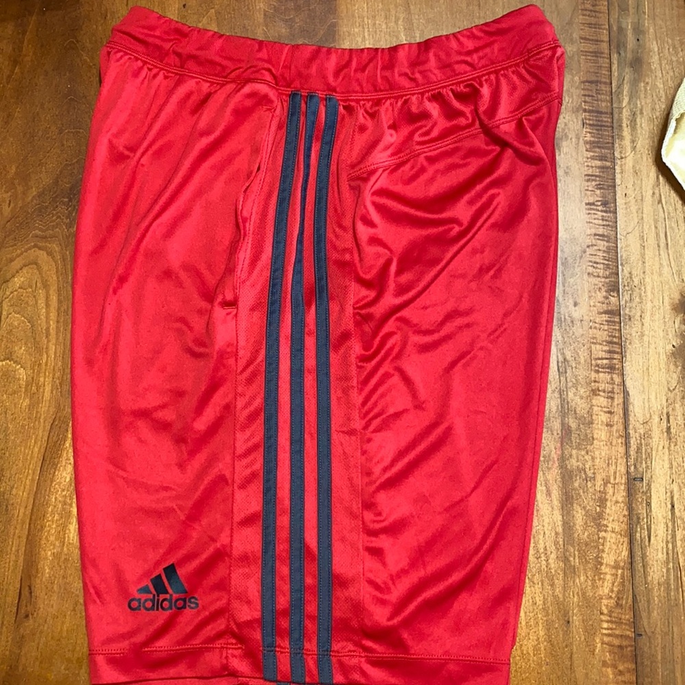 Adidas athletic shorts EUC